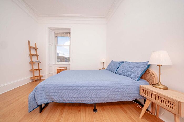 1 Bedroom Flat To Rent In Mcdonald Road, Edinburgh, EH7