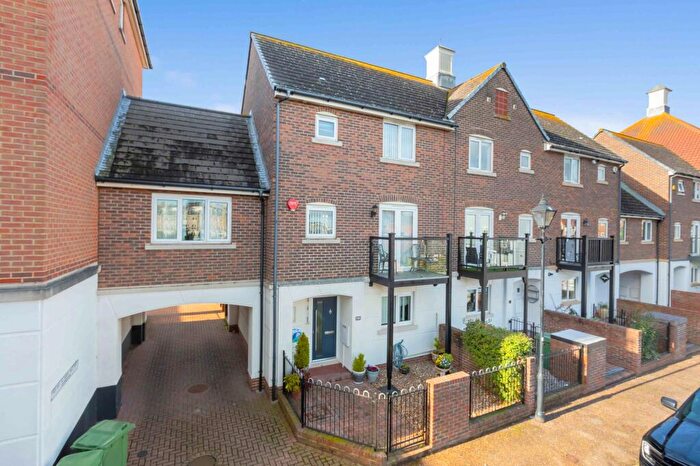 3 Bedroom House For Sale In Windward Quay, Eastbourne, BN23