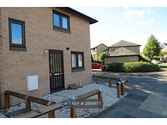 2 Bedroom End Of Terrace House To Rent In High Street, Cambridge, CB4