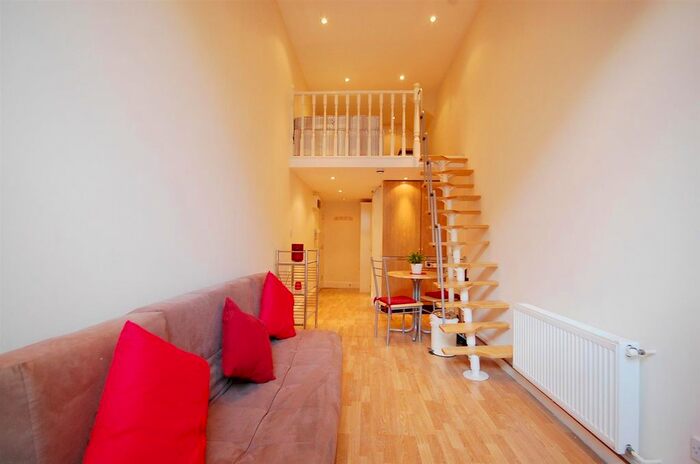 Studio To Rent In Southwell Gardens, South Kensington, SW7
