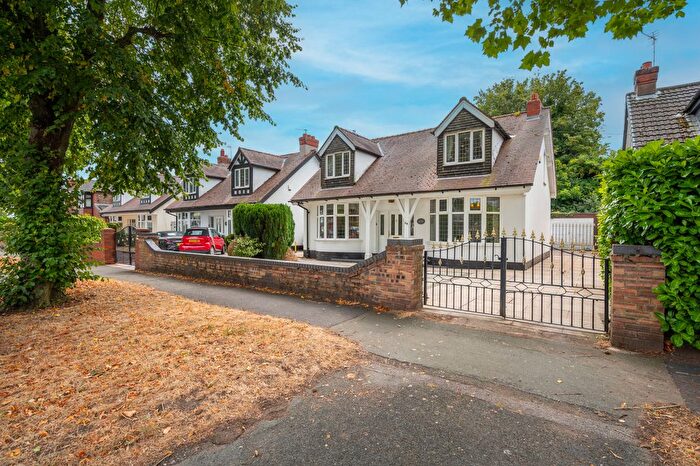 3 Bedroom Detached Bungalow For Sale In Chester Road, Grappenhall, WA4