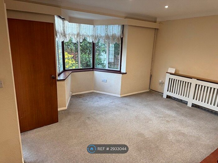 3 Bedroom Terraced House To Rent In Petersham Gardens, Orpington, BR5