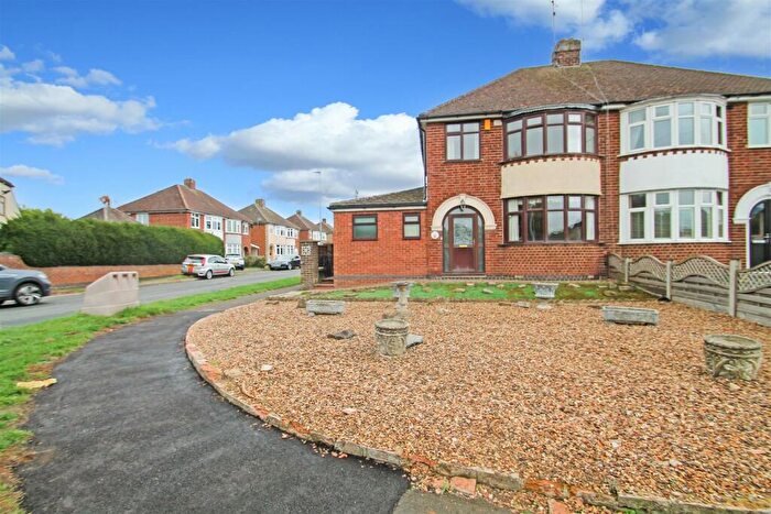 4 Bedroom Semi-Detached House For Sale In Chancery Lane, Thrapston, NN14