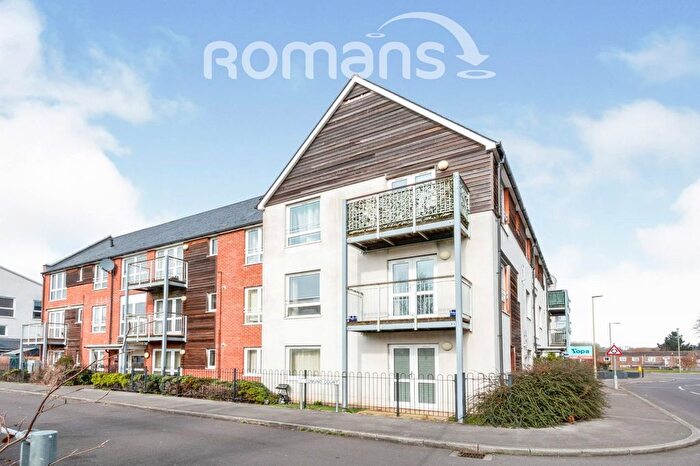 2 Bedroom Flat For Sale In Edmund Court, Basingstoke, Hampshire, RG24