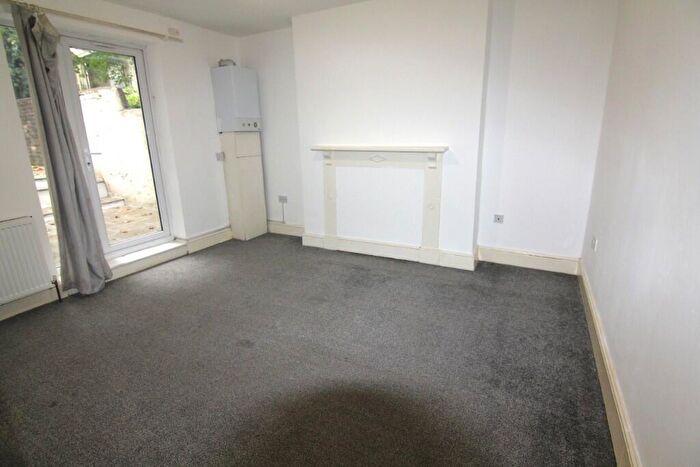 2 Bedroom Flat To Rent In Clarendon Villas, Hove, East Sussex, BN3