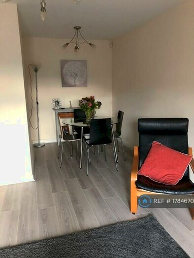 2 Bedroom Flat To Rent In Allesley, Coventry, CV5