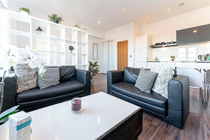Apartment To Rent In Kettleworks, Pope Street, Birmingham, West Midlands, B1
