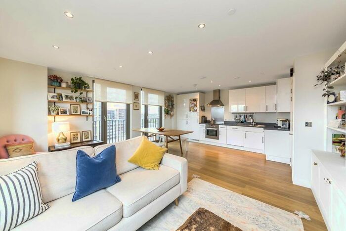 2 Bedroom Flat To Rent In York Way, London, N1C