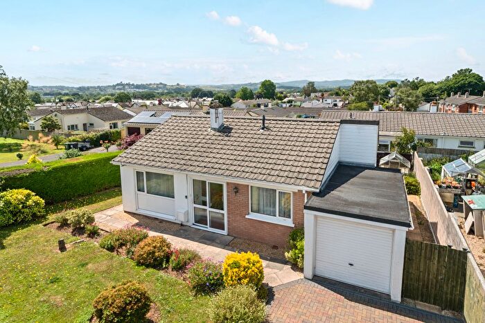 2 Bedroom Detached Bungalow For Sale In Blindwell Avenue, Kingsteignton, TQ12