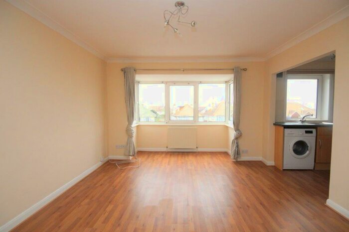 1 Bedroom Flat To Rent In South Coast Road Peacehaven East Sussex, BN10