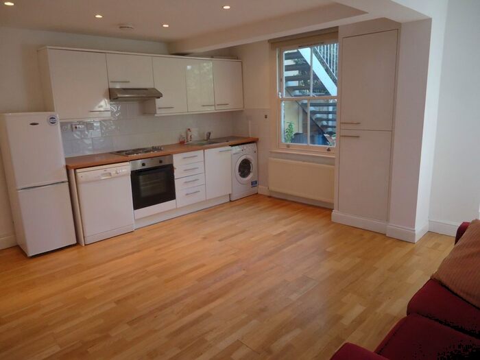2 Bedroom Flat To Rent In Prospero Road, Whitehall Park, N19