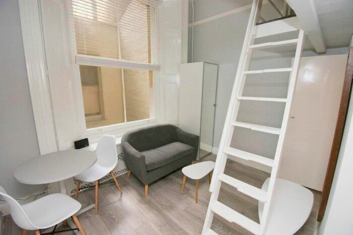 Studio To Rent In Linden Gardens, Notting Hill Gate, London, W2