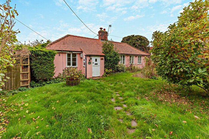 3 Bedroom Detached Bungalow For Sale In Ludgores Lane, Danbury, Chelmsford, CM3