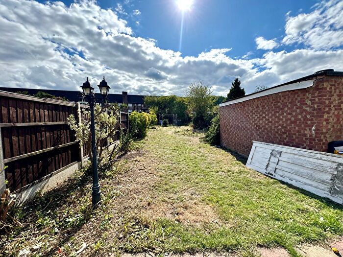 3 Bedroom Semi Detached House To Rent In Shelley Crescent, Hounslow, TW5