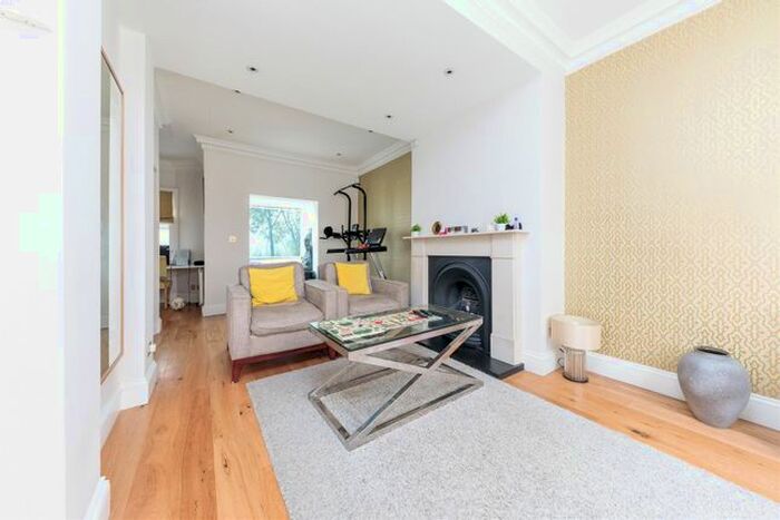 3 Bedroom End Of Terrace House To Rent In Junction Place, London, W2