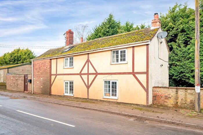 3 Bedroom Detached House For Sale In Risegate Road, Gosberton, PE11