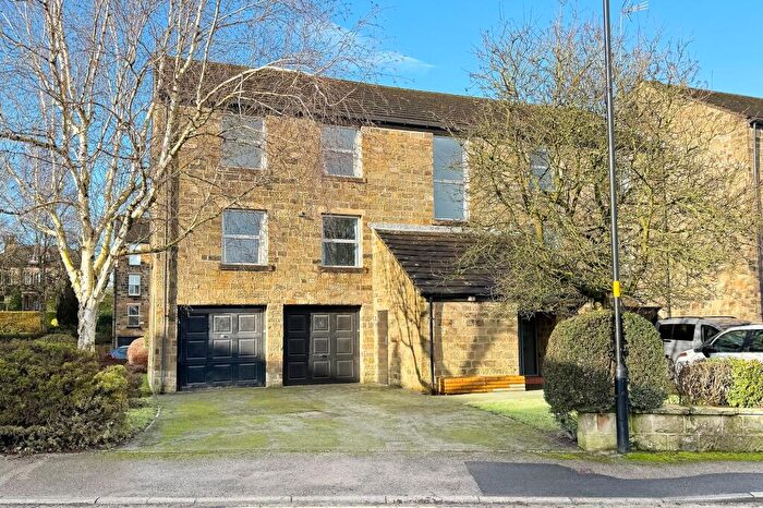 2 Bedroom Flat For Sale In Duchy Court, Victoria Road, HG2