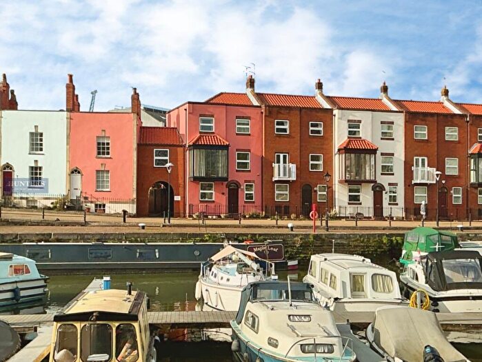 3 Bedroom House For Sale In Bathurst Parade, Bristol, BS1