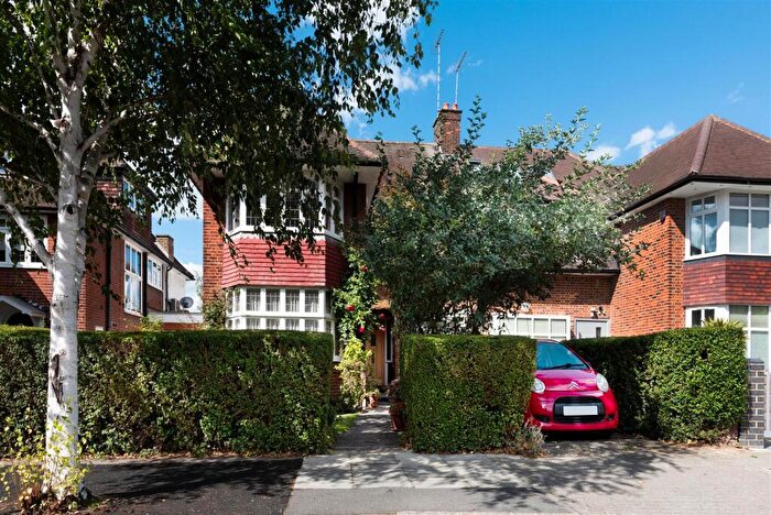 4 Bedroom House For Sale In Harman Drive, The Hocrofts, NW2