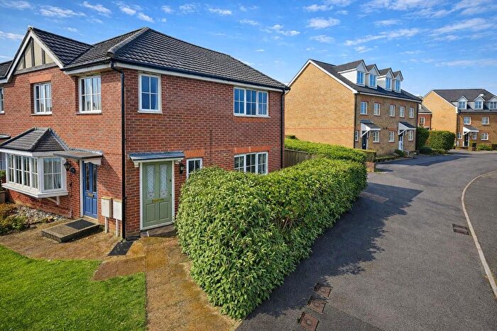 2 Bedroom Maisonette For Sale In Guernsey Way, Kennington, Ashford, TN24