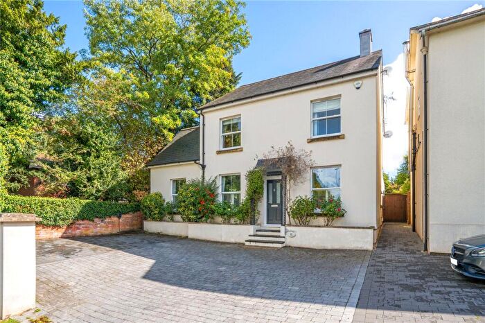 4 Bedroom Detached House For Sale In Andover Road, Newbury, Berkshire, RG14