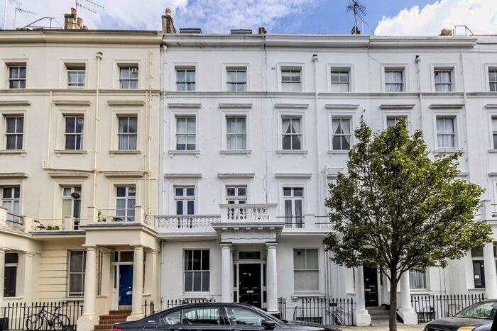 2 Bedroom Flat To Rent In Claverton Street, London, SW1V
