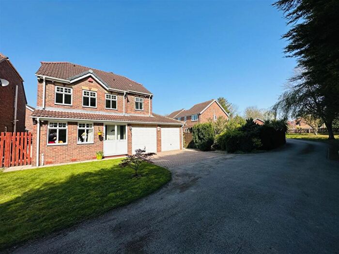 4 Bedroom Detached House For Sale In Whitehouse Avenue, Eggborough, Goole, DN14
