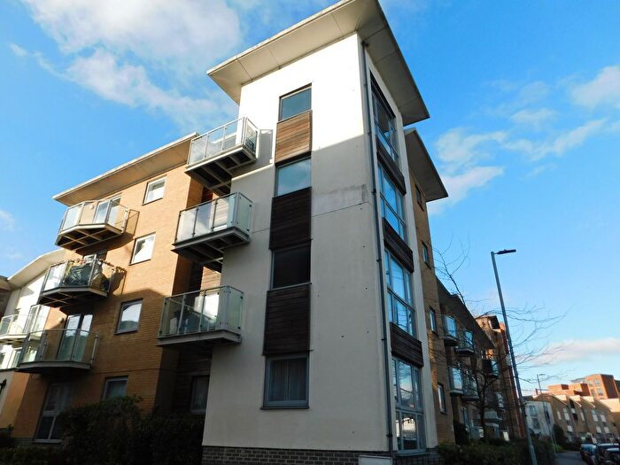 2 Bedroom Flat To Rent In Hawkins Road, Colchester, Essex, CO2
