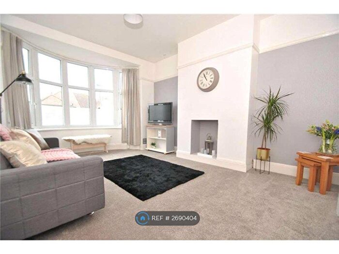 1 Bedroom Flat To Rent In Glenhurst Road, Southend-On-Sea, SS2