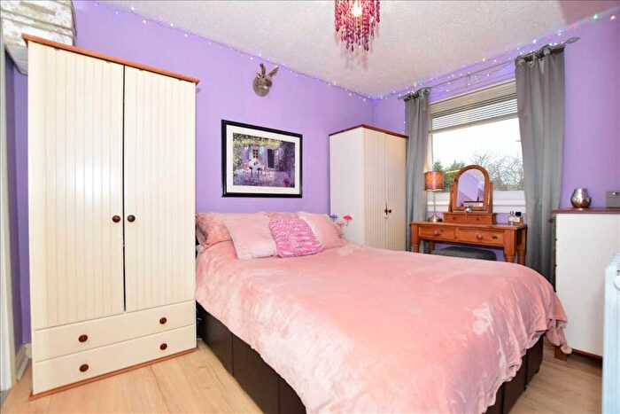 1 Bedroom Apartment For Sale In MacDonald Grove, Bellshill, ML4