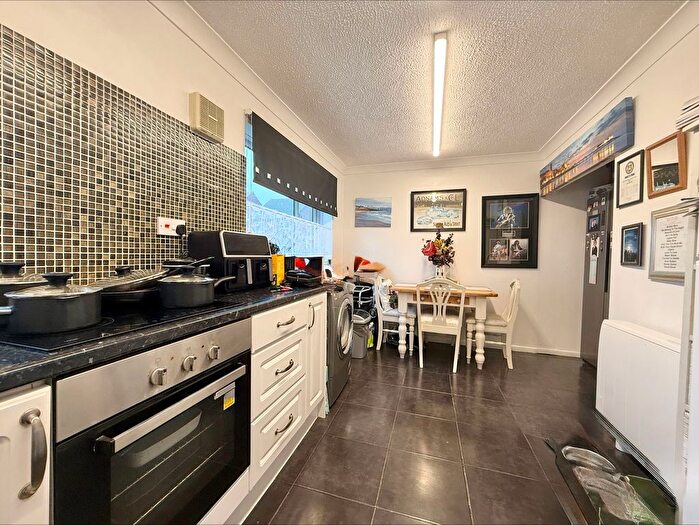 3 Bedroom Semi-detached House For Sale In Clarendon Drive, Martham, NR29