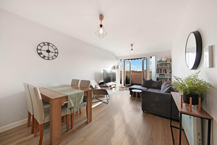 1 Bedroom Flat To Rent In Welling High Street, Welling, DA16