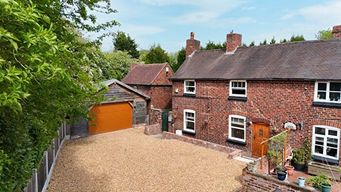 3 Bedroom Semi Detached House For Sale In Lodge Road, Donnington Wood, Telford, Shropshire, TF2