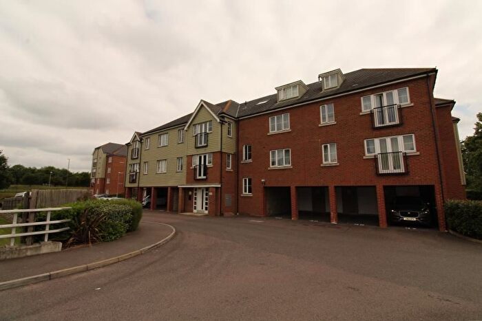 2 Bedroom Flat To Rent In Watery Lane, Broxbourne, EN10
