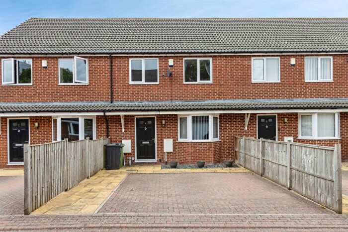 3 Bedroom Terraced House For Sale In Woodville Close, Leeds, LS14