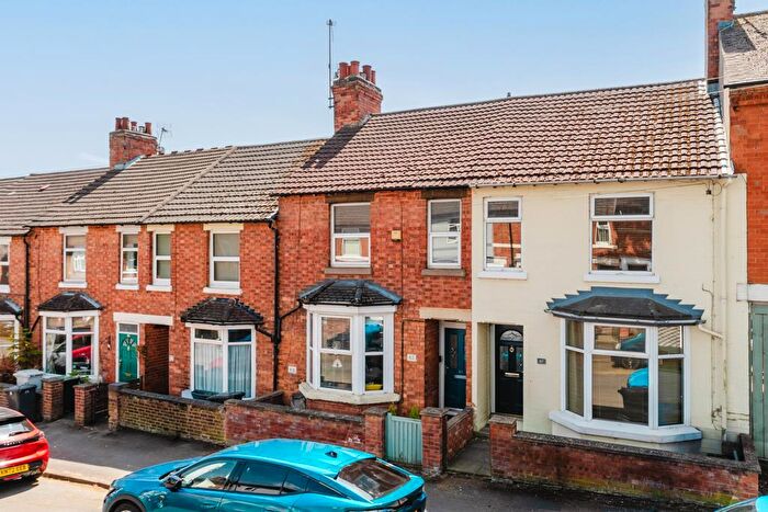2 Bedroom Terraced House For Sale In Roundhill Road, Kettering, NN15