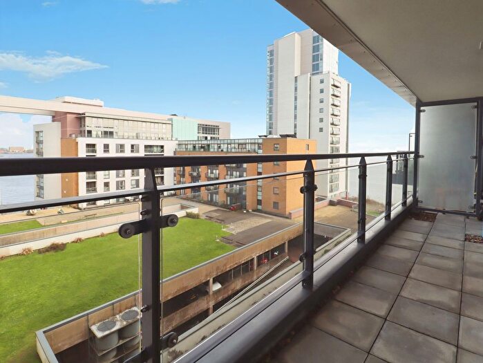 2 Bedroom Flat For Sale In Ferry Court, Cardiff, CF11