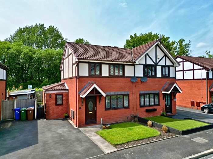 3 Bedroom Semi-Detached House For Sale In Flowery Field Green, Hyde, Greater Manchester, SK14