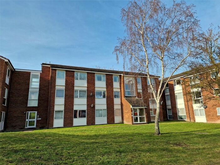2 Bedroom Flat To Rent In Swift Close, Royston, Herts, SG8