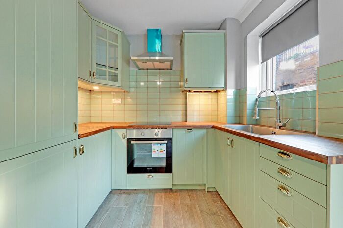 1 Bedroom Flat To Rent In Brighton Terrace, London, SW9