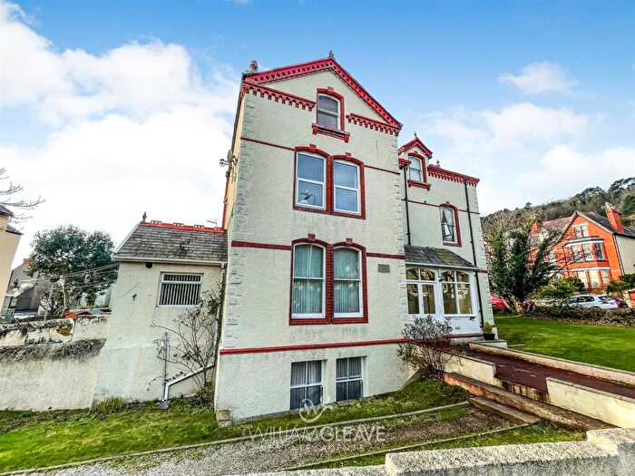 2 Bedroom Apartment To Rent In Clement Avenue, Llandudno, Conwy, LL30