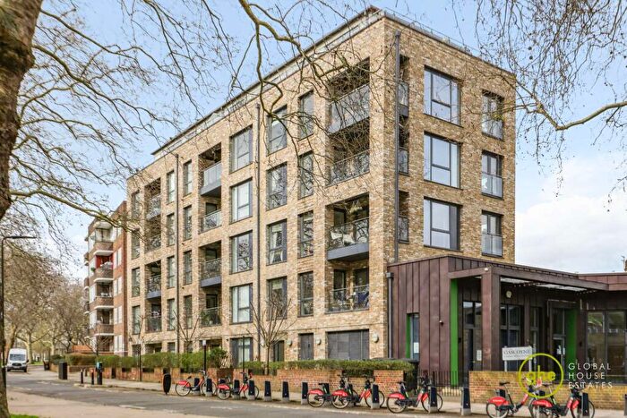 1 Bedroom Flat For Sale In Crisp Court, Gascoyne Road, London, E9