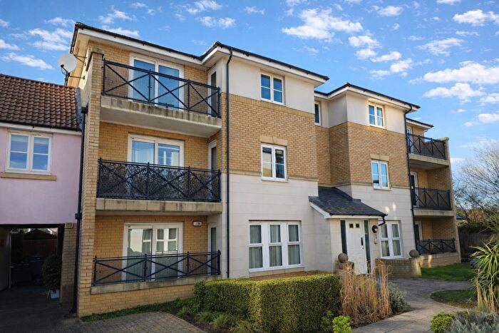 2 Bedroom Flat For Sale In Bell Close Laindon, Laindon, Basildon, SS15