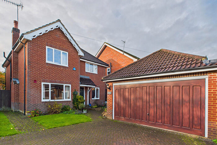 5 Bedroom Detached House For Sale In London Road, Hemel Hempstead, HP3