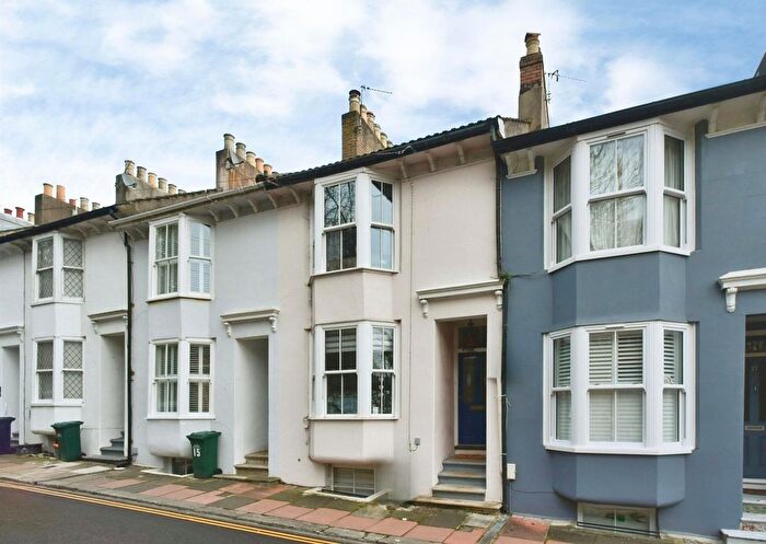3 Bedroom Terraced House For Sale In Station Road, Brighton, BN1