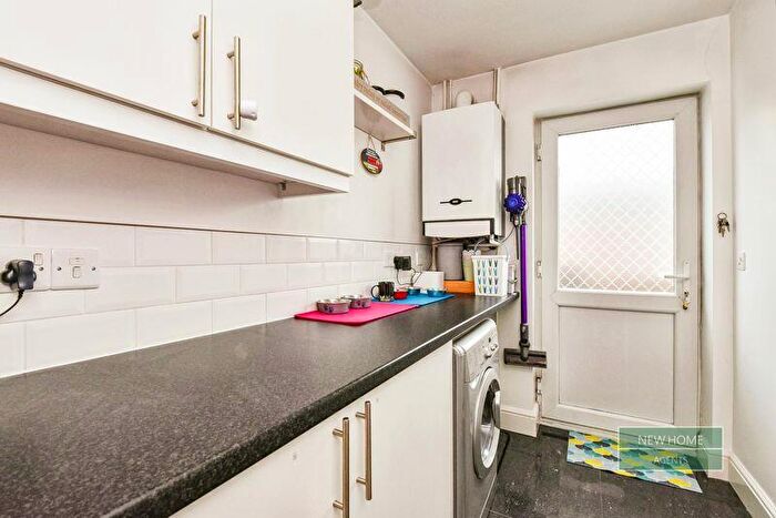 4 Bedroom Detached House For Sale In Parc Fferws, Ammanford, Carmarthenshire, SA18