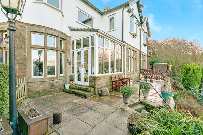 4 Bedroom Semi-Detached House For Sale In Manchester Road, Barnoldswick, Lancashire, BB18