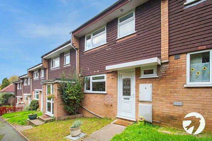 3 Bedroom House To Rent In Panters, Swanley, BR8