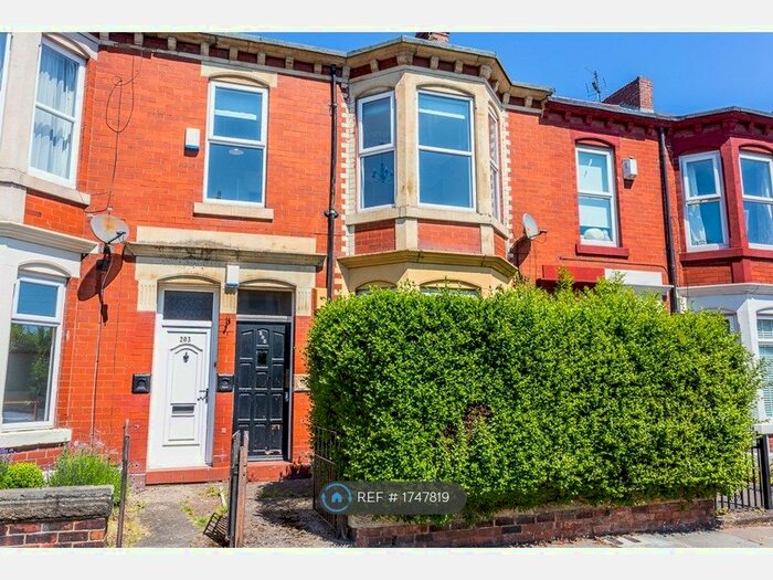 3 Bedroom Flat To Rent In Tosson Terrace, Newcastle Upon Tyne, NE6