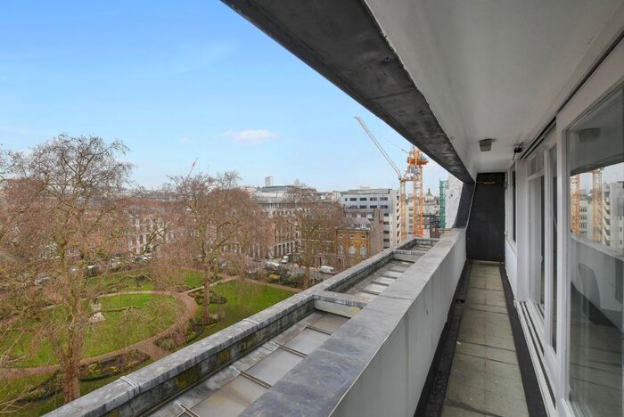 2 Bedroom Flat To Rent In St James's Square, St. James's, London, SW1Y